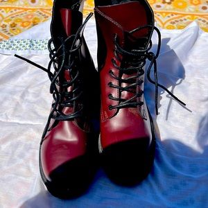 New never used YoKi combat boot